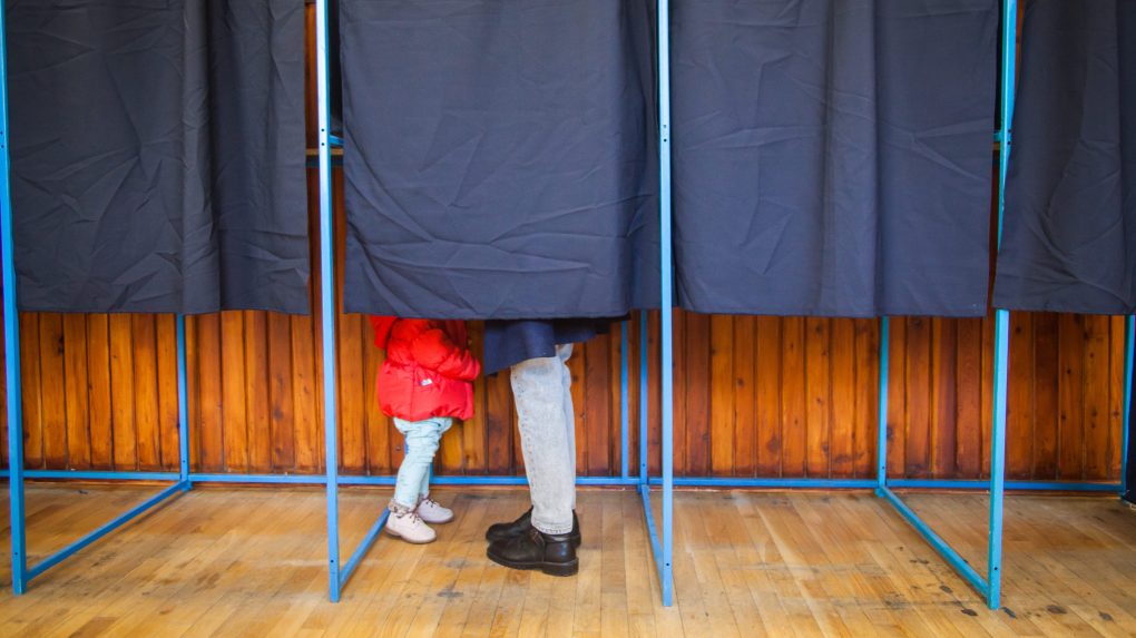 181106kidsVotingElection-e1541173757692